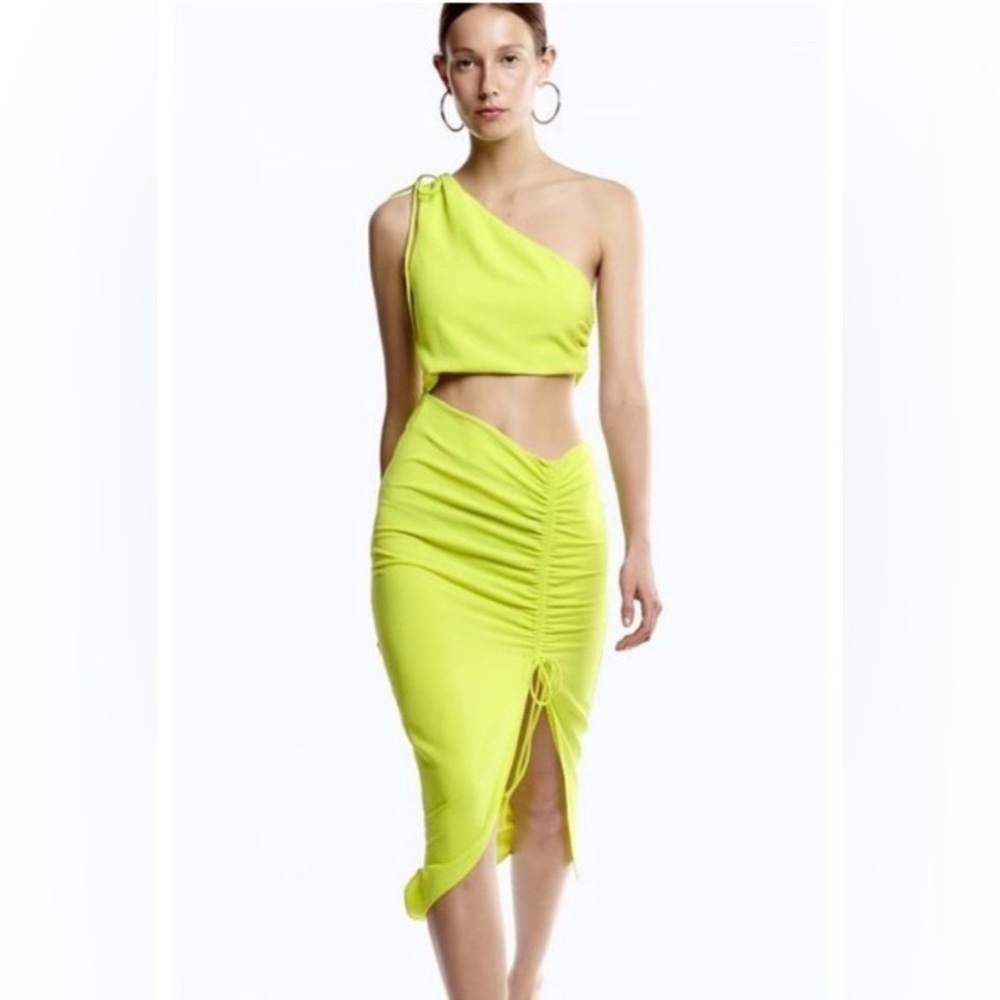 *NWT* Lime Green Ruched Cutout Midi Dress